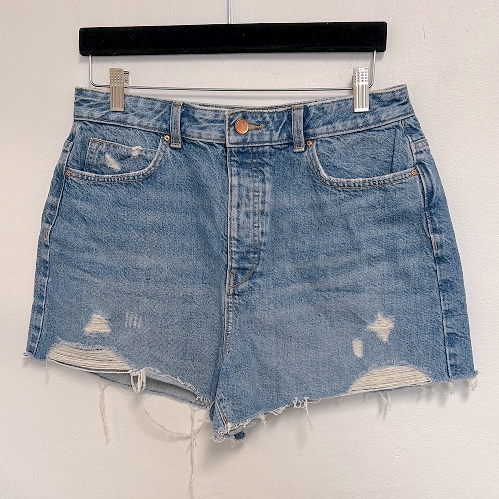 Zara High-Rise Distressed Raw Hem Women’s Size 10 Button Up 100% Cotton Shorts